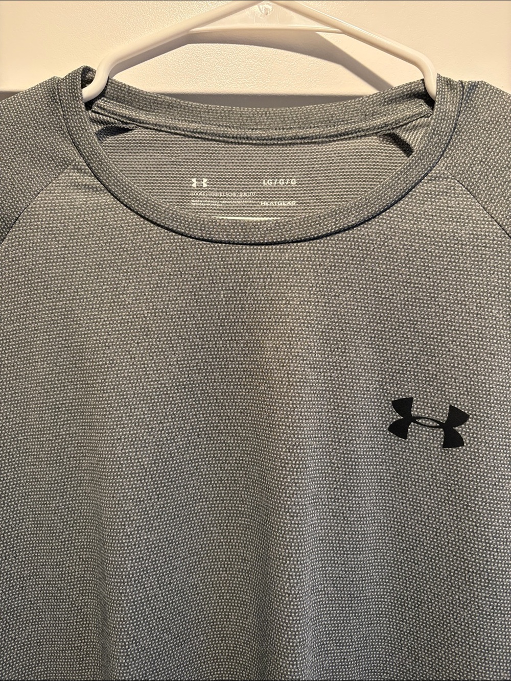 Under Armour Light Gray Textured Crew Heatgear Loose Tee